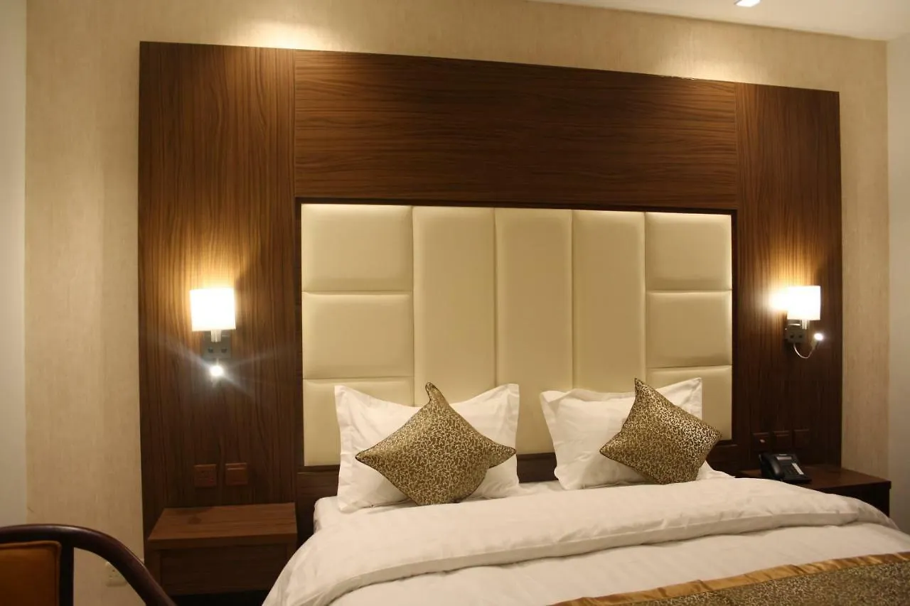 Al Manar Diamond Suites Jeddah 3*,  Saudi Arabia